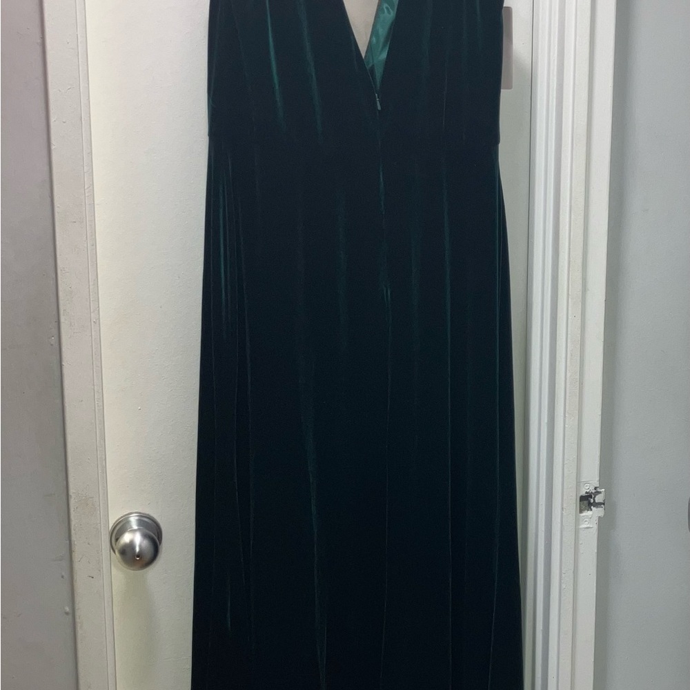 Jenny Yoo Logan Deep-V Velvet Column Gown - Picture 5 of 7
